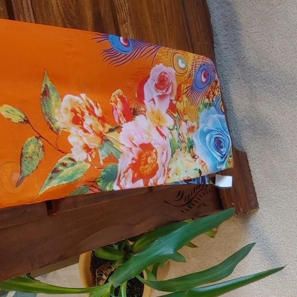 NWT Kultura Vibrant Orange Floral Peacock Scarf - Picture 2 of 8